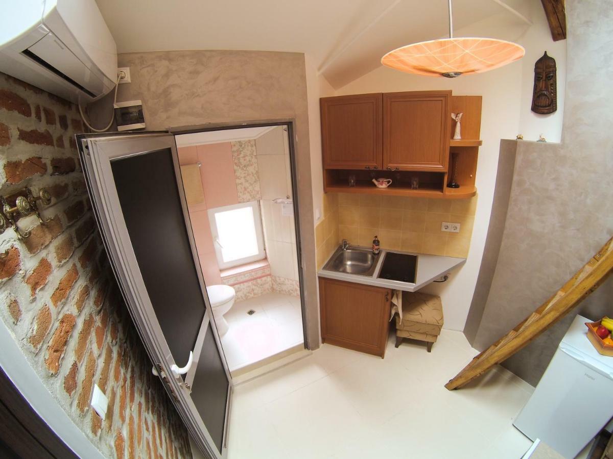 Vitosha Blvd - Attic Studio Sofia Ngoại thất bức ảnh